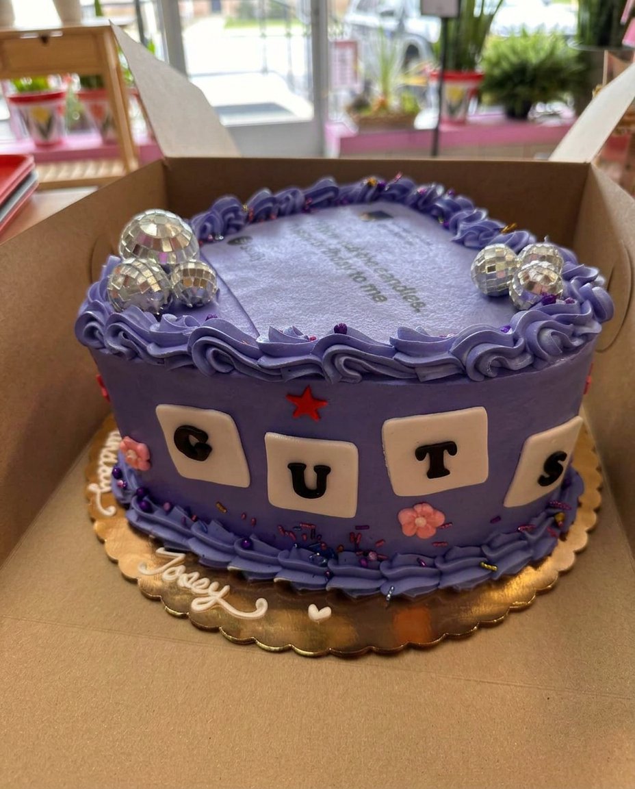 Simple pantry ingredients for a vanilla sponge cake